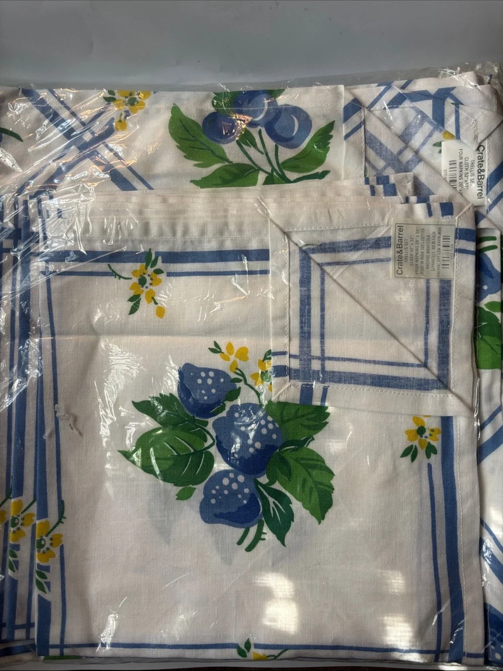 Vintage Crate&Barrel Cotton Trellis Tablecloth / 4 Napkins Set~ NWT